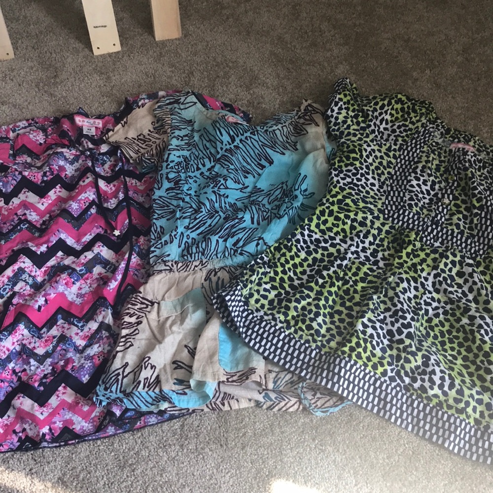 Lot of ✨3✨ KOI Scrub Tops